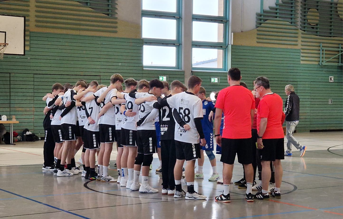 mJB: Verpatzte erste Halbzeit kostet Punkte