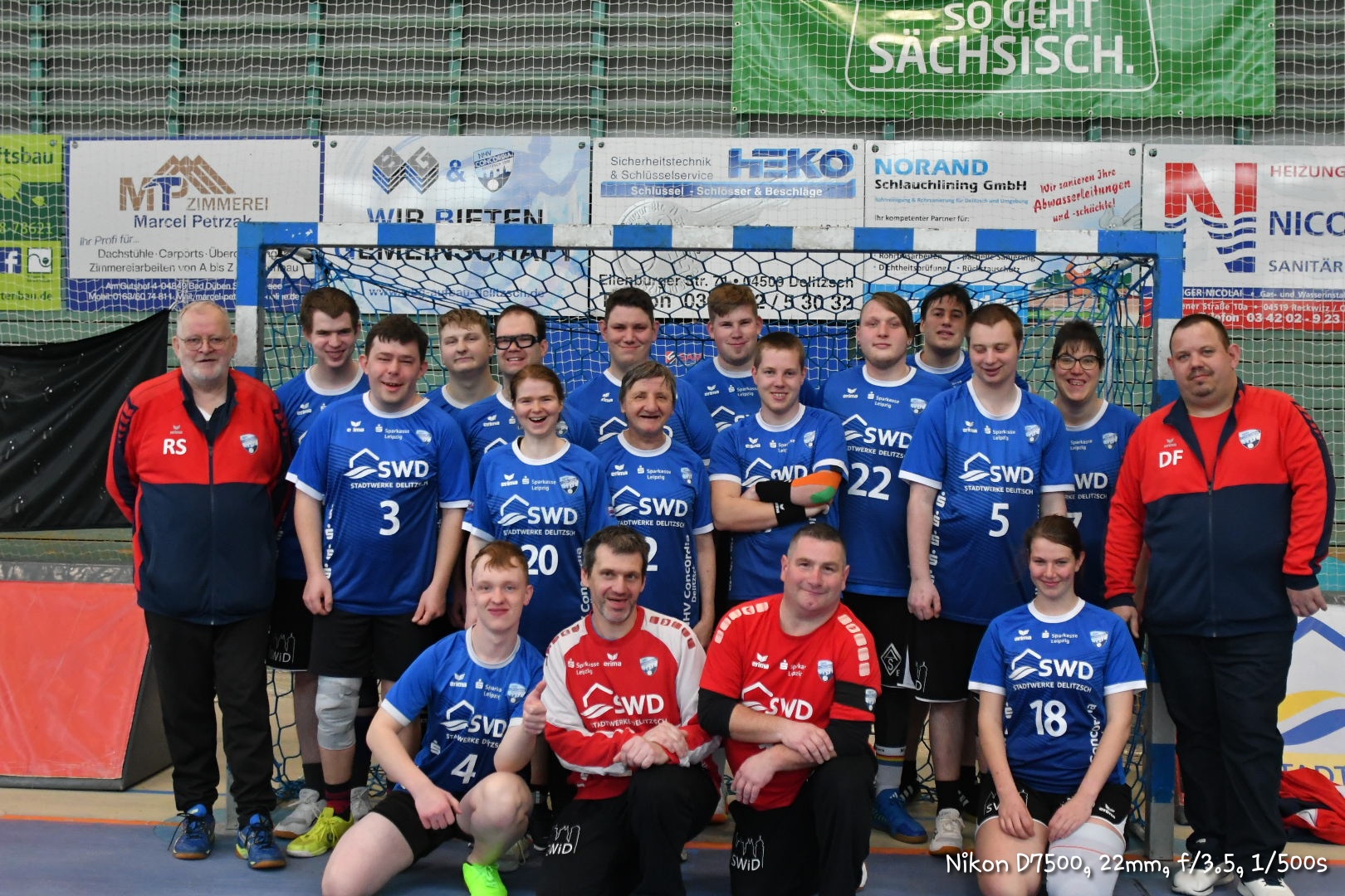 Specialteam mit rabenschwarzem Tag